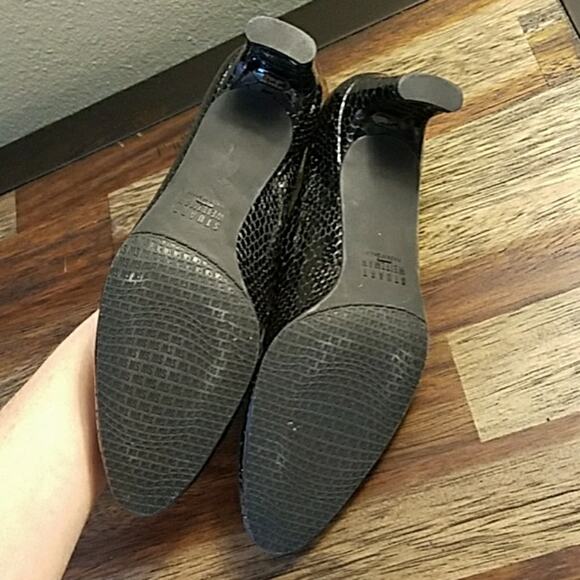 Stuart Weitzman 6.5 Narrow Patent Heels - Picture 5 of 8